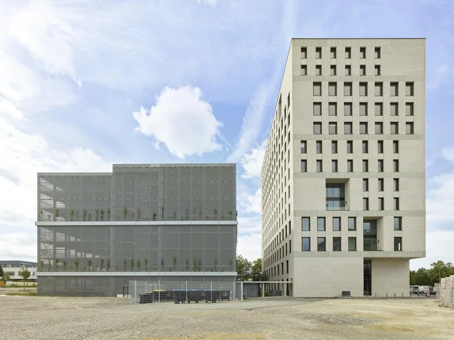 Hochpunkt & Parkhaus Ost